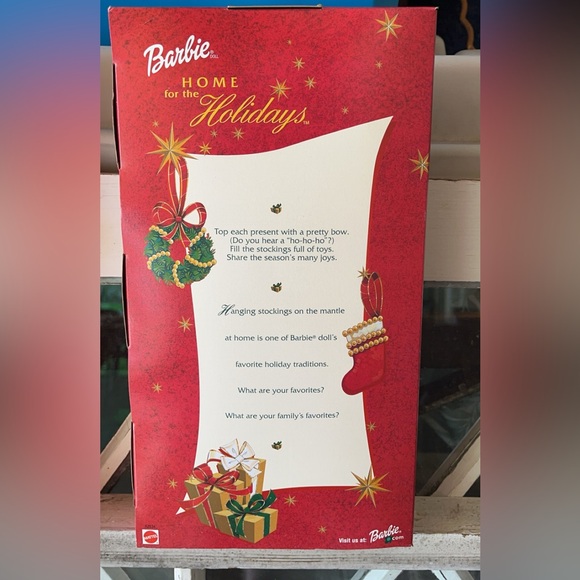 Special edition home for the holidays Barbie - Picture 2 of 3